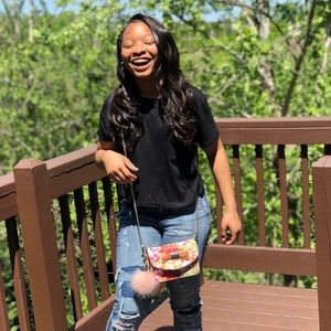 Meet your Posher, Timia